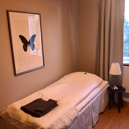 Katrinelunds Bed & Breakfast Вестерос Экстерьер фото